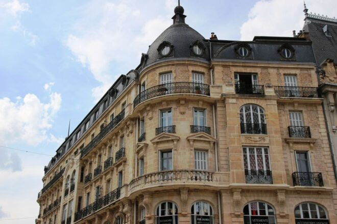 Dijon: Historic Guided Walking Tour - Buildings Dating From the 15th Century
