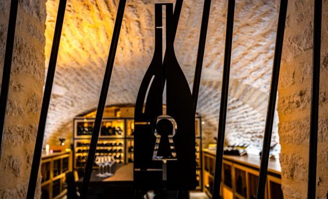 Dijon: La Cave Du Palais Burgundy Wine Tasting Experience - Selecting Participants and Date