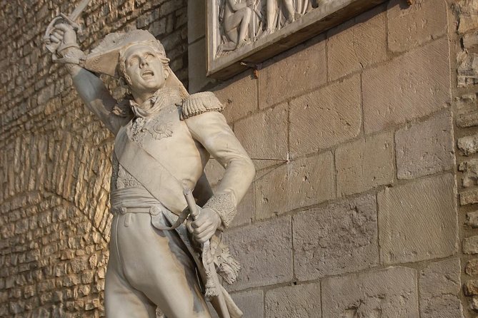 Dijon - Visite Historique À Pied Guidée - Meeting and Pickup