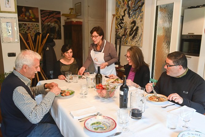 Dining Experience at a Locals Home in Trani With Show Cooking - Reviews and Rating Insights