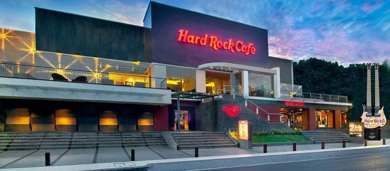 Dining Experience at Hard Rock Cafe Kuta Bali - Key points before you book