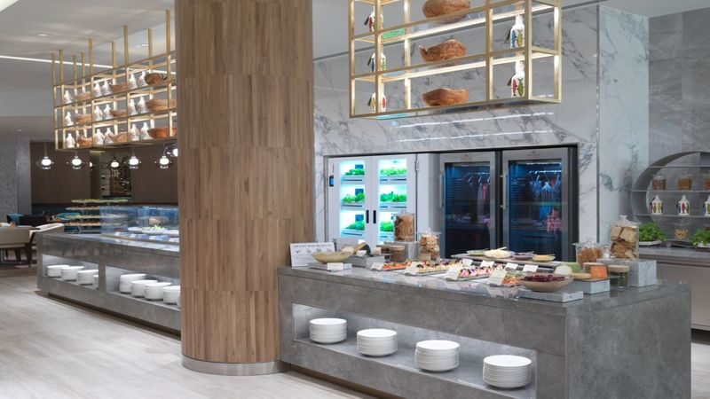 Dining experience at Saffron Restaurant in Atlantis The Palm Dubai - Aquarium admission adds another stop
