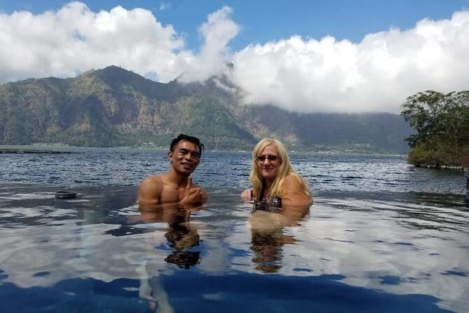 Dining Experience in Seminyak - Weather Considerations