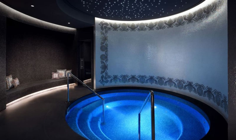 Dining or Spa experience at Palazzo Versace Hotel in Dubai - Is Palazzo Versace right for your Dubai plans?