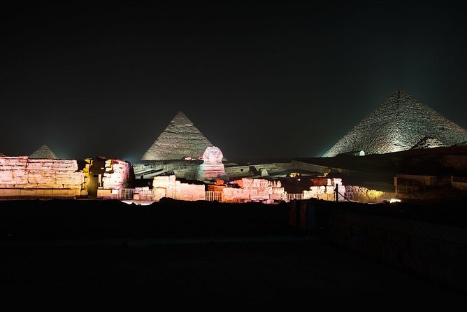 Dinner and Night Show at the Giza Pyramids - Location and Pricing