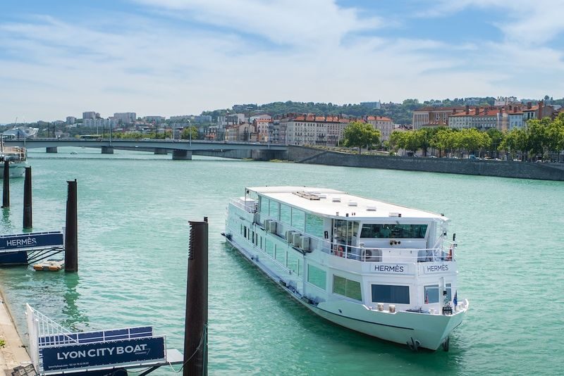 Dinner Cruise on the Saone by Les Bateaux Lyonnais Hermes II - Three courses, with the season in mind