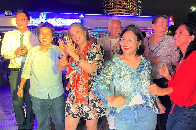 Dinner Cruise Thai Dance Guide and Hotel Pickup in Bangkok - Enjoy Live Music and Traditional Thai Dancing