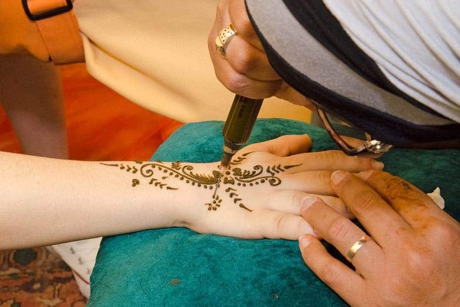 Dinner in Desert Dubai With Belly Dance Show - Date Selection, Availability, and Reservation Process