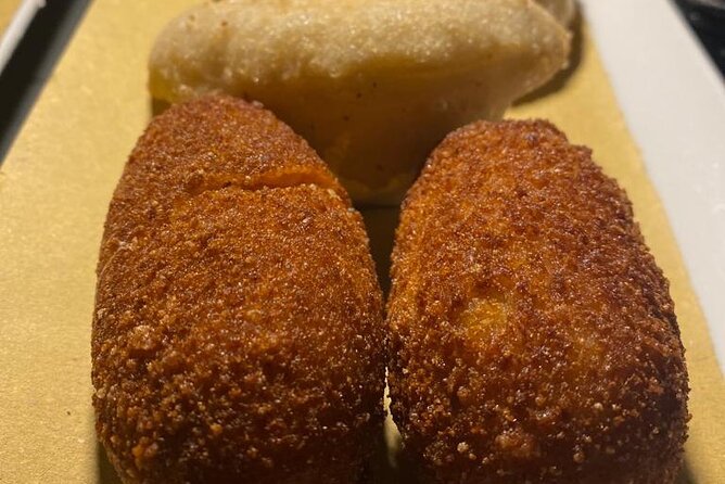 Dinner in Rome: Carbonara,Amatriciana,Cacio&Pepe E Wine Tasting - Evening Schedule and Availability