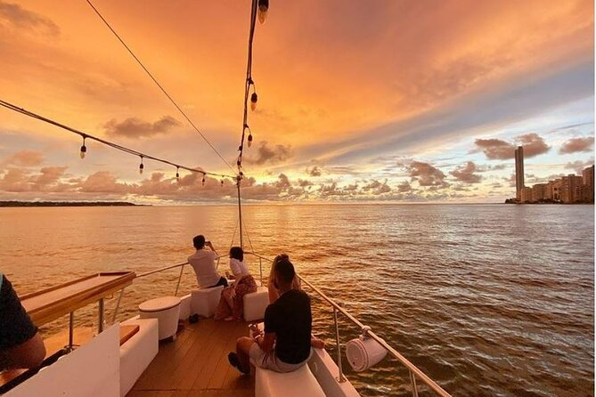 Dinner in the Bay of Cartagena on a Luxury Yacht Sibarita Master - Good To Know