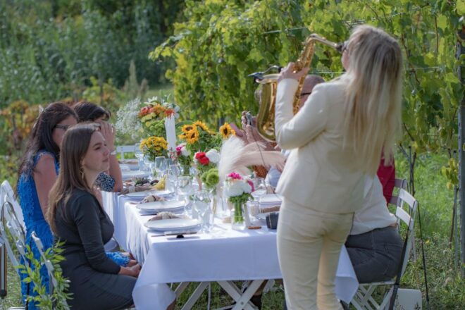 Dinner in the Vineyard French Riviera - Duration and Language Options