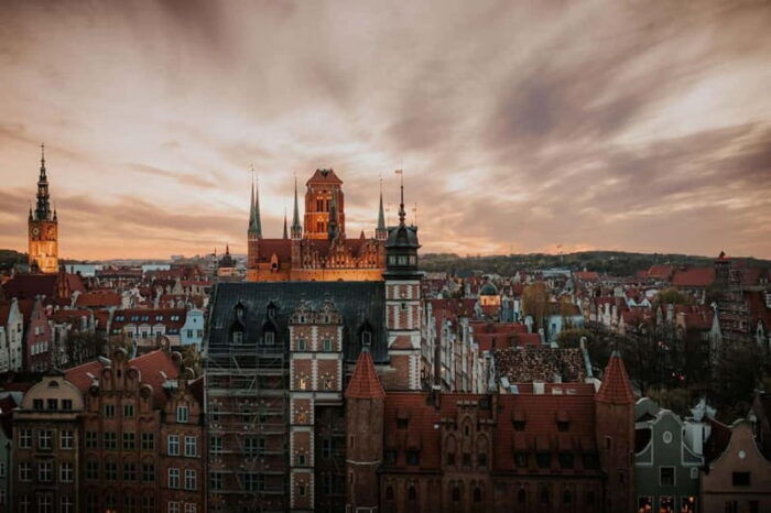 Dinner with a View  7th Floor, Gdask Old Town - FAQs