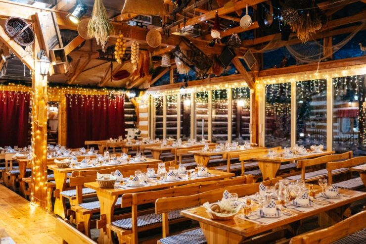Dinner With Folk Show and Open Bar - Experience Highlights