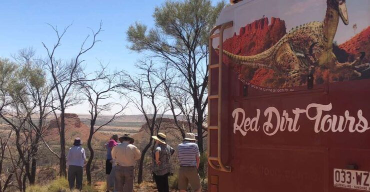 Dinosaur Stampede and Merton 3/4 Day Tour - Experience Highlights
