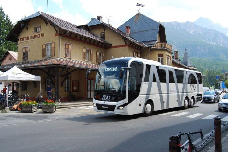 Direct Coach Mestre Train Station to Cortina - Convenient and Comfortable Bus Transfer