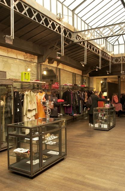 Discount Couture: Ultimate Paris Shopping 2h30 Walking Tour - Experience