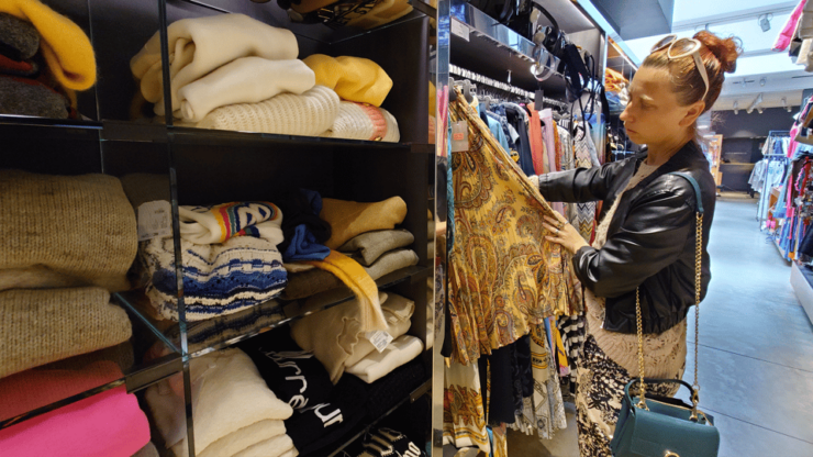 Discounted Luxury Fashion Shopping Hunt - Good To Know