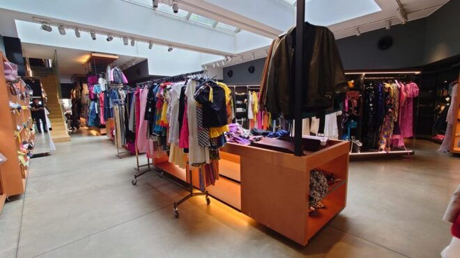 Discounted Luxury Fashion Shopping Hunt - Shopping Experience Highlights