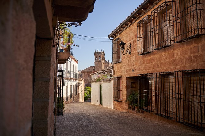 Discover 3 Artworks in Baños De La Encina - Common Questions