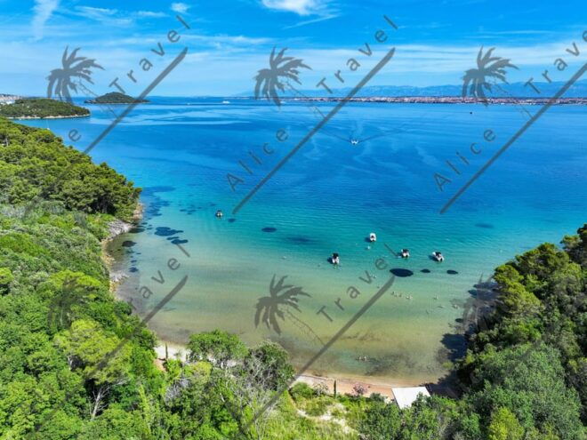 Discover a Real Vibe of Croatia on a Speedboat With Prosecco - Locations to Explore