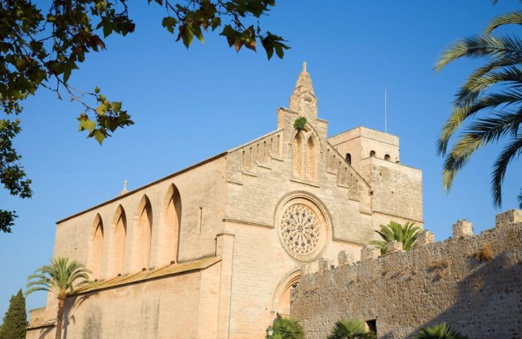 Discover Alcudias Hidden Gems: Walking Tour of the Old Town - Insight Into Mallorcas Cultural Significance