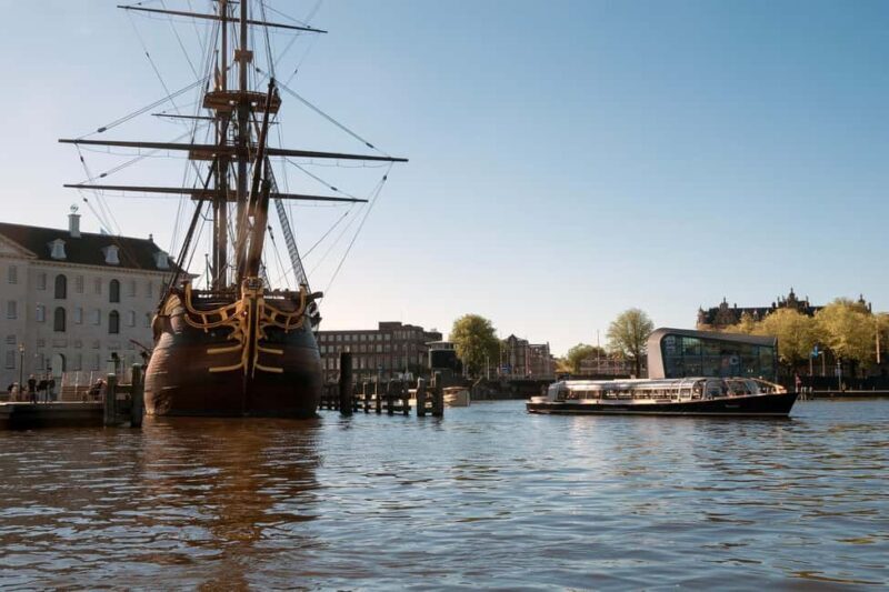 Discover Amsterdam: 75-Minute Luxury Cruise with Commentary - The Sum Up