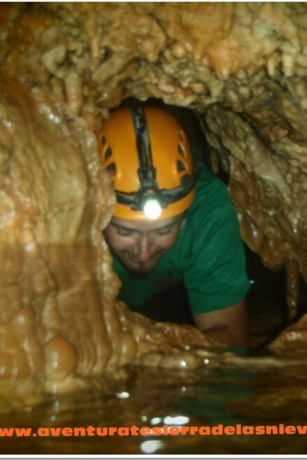 Discover and Get Started in Caving in Málaga - Participant Restrictions