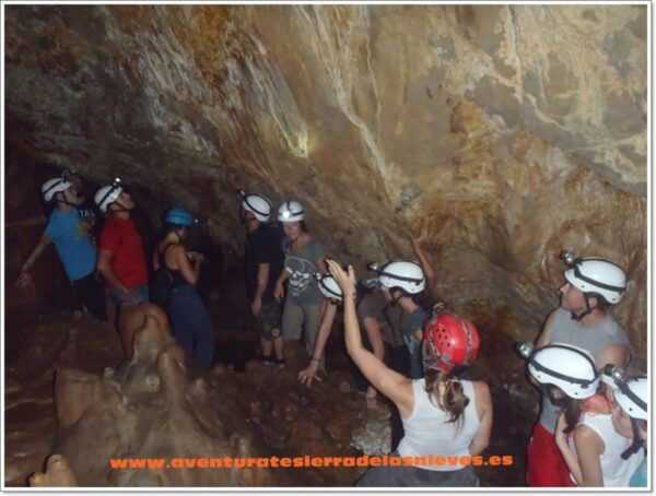 Discover and Get Started in Caving in Málaga - Caving Gear Provided