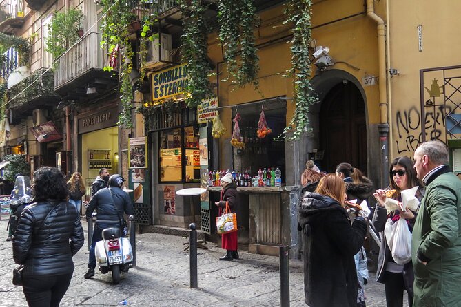 Discover and Taste the Best Naples Pizzas! - Naples Top Pizzerias Revealed