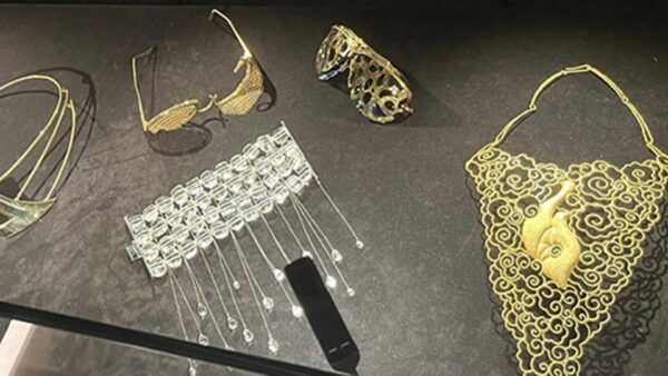 Discover Arezzo Tour With Museums Pass B - Discovering Eclectic Collections