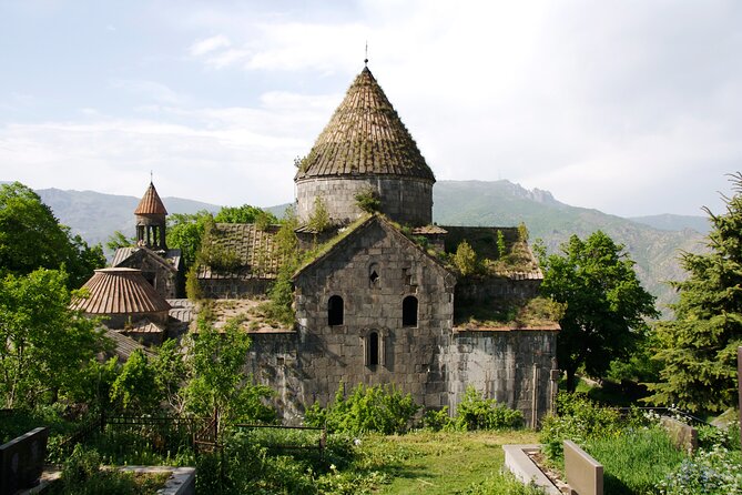 Discover Armenia: Tbilisi- Akhpat-Dilijan-Sevan-Yerevan-Tbilisi - Yerevan City Tour