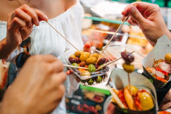 Discover Barcelonas Markets & Tapas With Your Personal Chef - Important Details and Tour Considerations