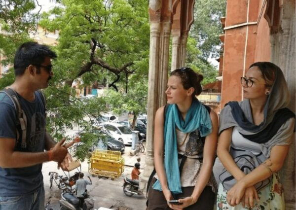 Discover Bikaner in Nightlights -2 Hours Guided Walking Tour - Experience Inclusions: Storyteller/Guide, Local Tips, Hot Beverage, Transport