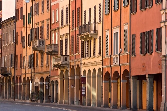 Discover Bologna an Amazing City - Accessibility and Transportation Information