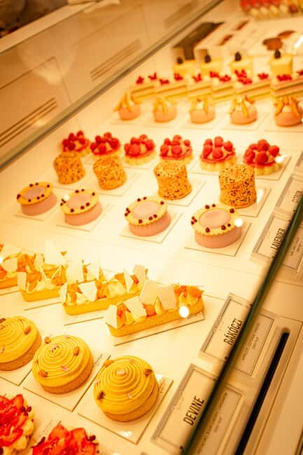 Discover Budapest: Coffee and Photo Guided Tour - What’s Included and What’s Not