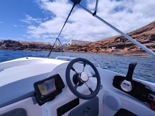 Discover Freedom: Rent a Boat, No License Required! - Frequently Asked Questions