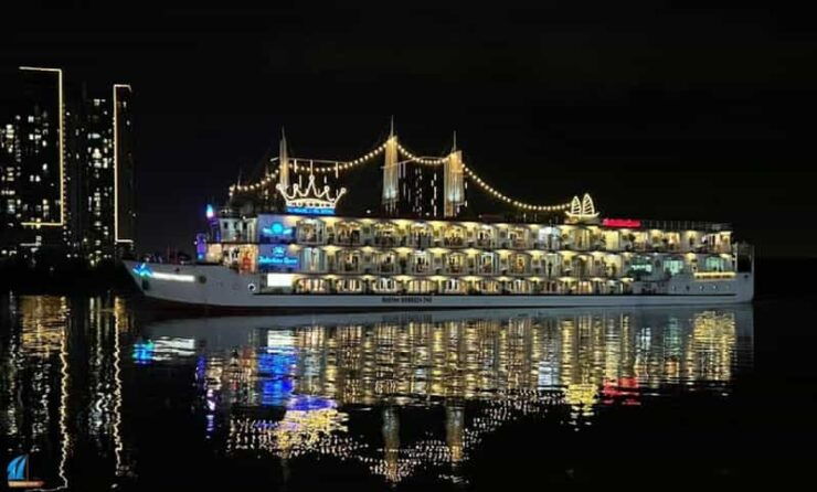 Discover HCM Nightlife: Dinner on Cruise With Hotel Pickup - Good To Know