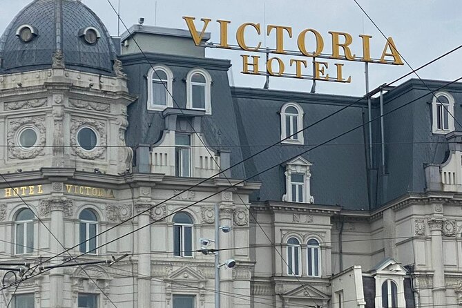 Discover Holland in a Walking Tour - Uncovering Hidden Gems and Local Secrets