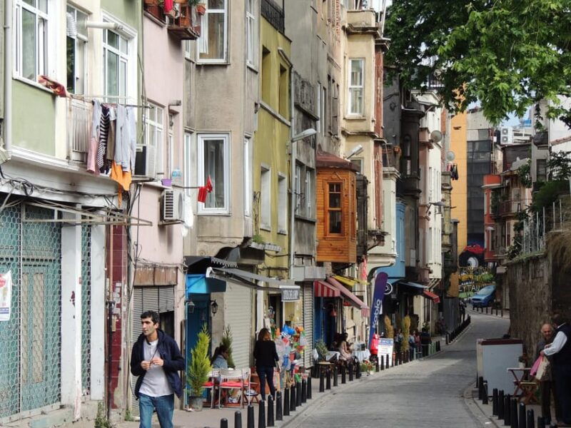 Discover Istanbul: Blue Mosque, Chora Church & Balat Tour - Good To Know