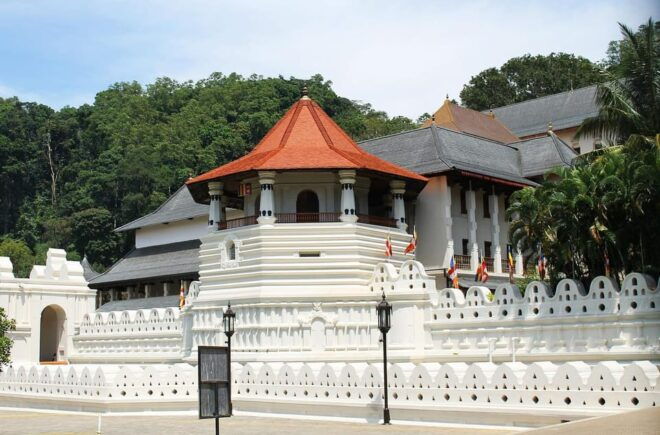 Discover Kandy: Cultural Day Tour From Colombo - Sacred Kandy Tooth Relic Temple