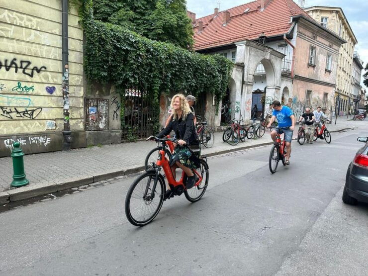 Discover Kraków by Bike With a Dutch Guide - Key Points