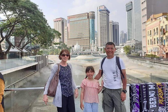 Discover Kuala Lumpur & Putrajaya: Batu Caves & Iconic Landmarks - The Sum Up