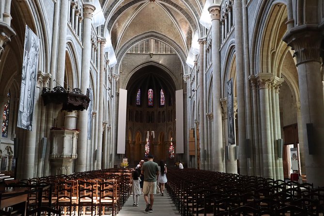 Discover Lausanne in 60 Minutes With a Local - Pricing and Booking