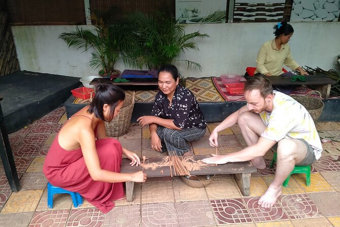 Discover Learn and Experiment the Sacred Lotus Flower - Serene Beauty and Immersive Experience