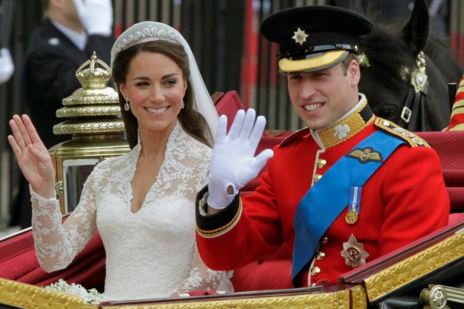 Discover London With Your Executive Minivan Hire With Driver - Convenient Transportation Solution