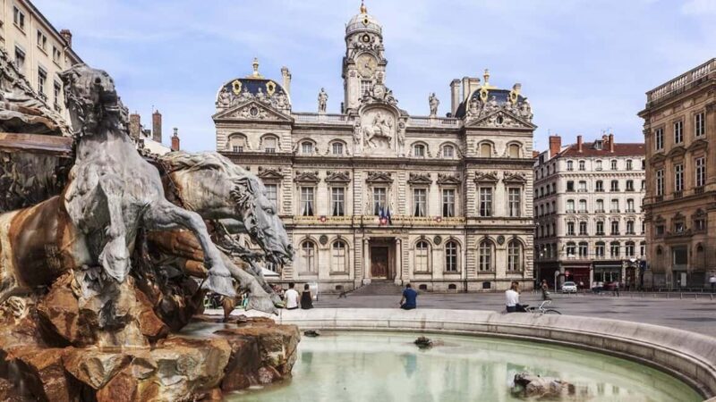 Discover Lyon: Historical Walking Tour with a Local Guide - What to Expect from the Lyon Walking Tour