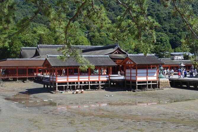 Discover Miyajima Local Eats and Sacred Sites in 2 Hours - Exploring the Itinerary in Detail