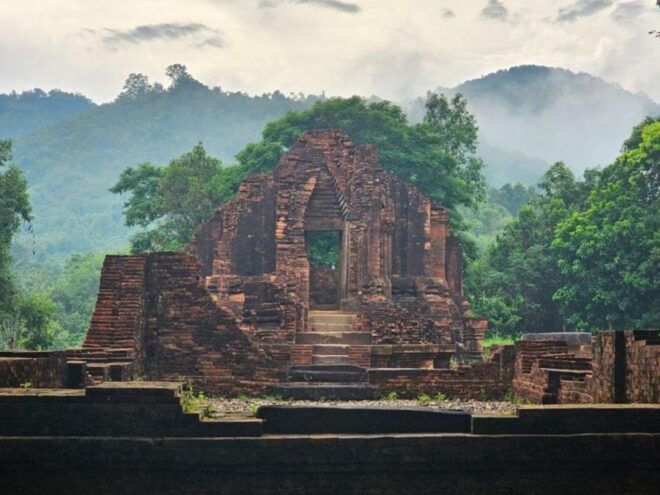 Discover My Son Sanctuary in Early Morning With Breakfast - Important Information