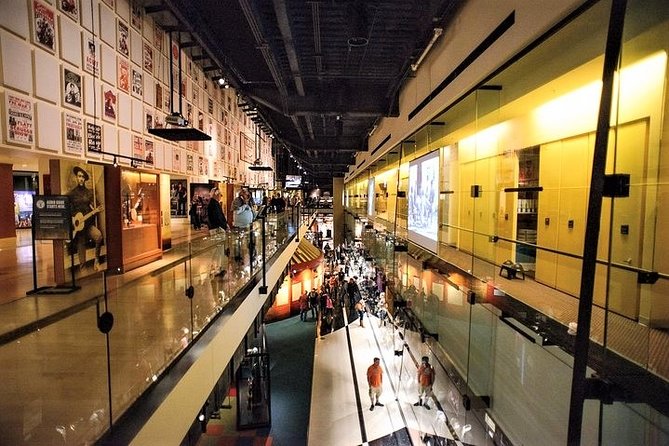 Discover Nashville City Tour With Entry to Ryman & Country Music Hall of Fame - Booking and Terms