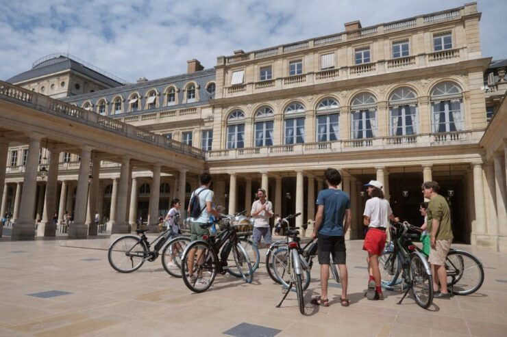 Discover Paris by Bike - Ile St.-Louis Exploration